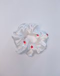 SS26 Collection - White Scrunchie M - Heart Beads