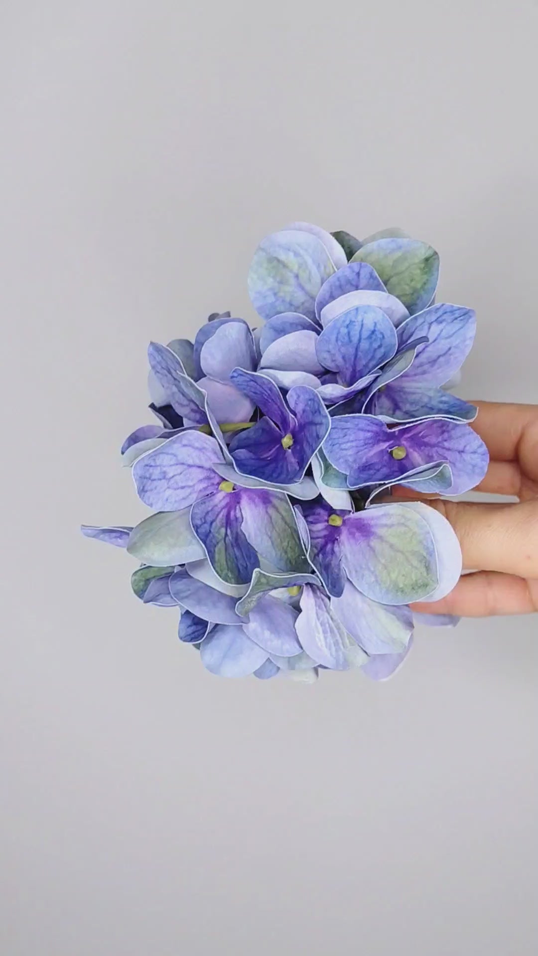 SS26 Collection - Hydrangea hair clip M