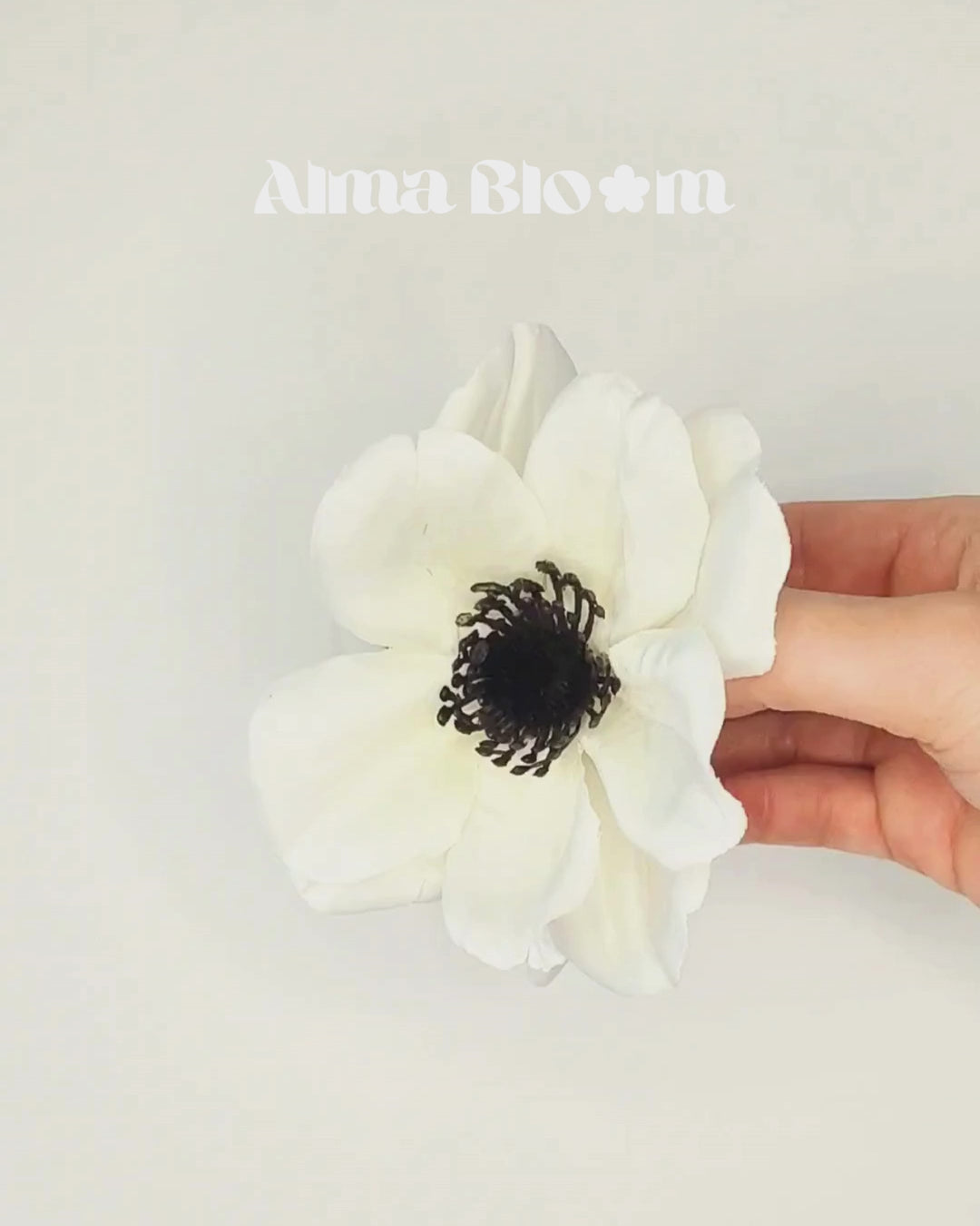SS26 Collection - White windflower hair clip S